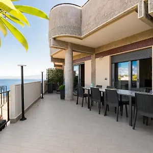 Casa vacanze Attico Panoramico - Centro Storico - 200 Mq, Milazzo